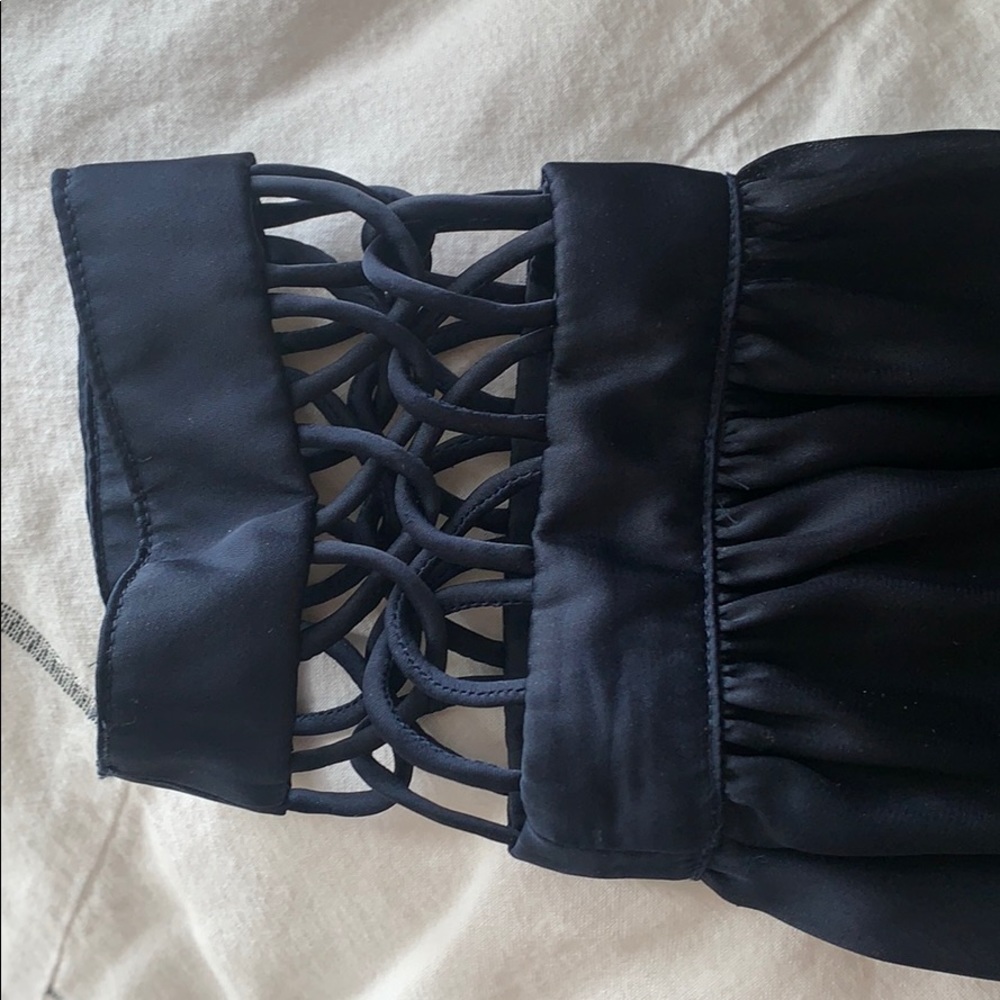 Statement top - Picture 4 of 4